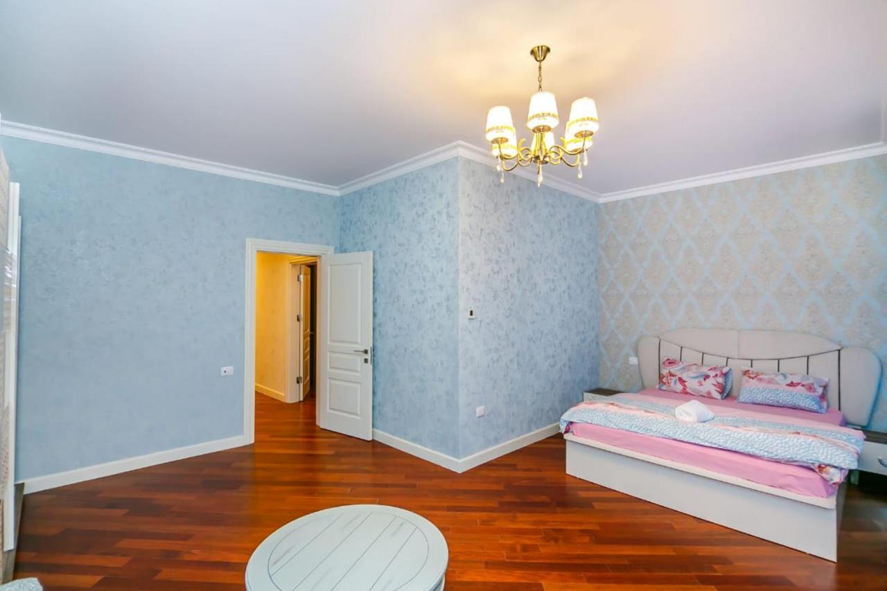 Lux Family Apartment In City Center باكو المظهر الخارجي الصورة