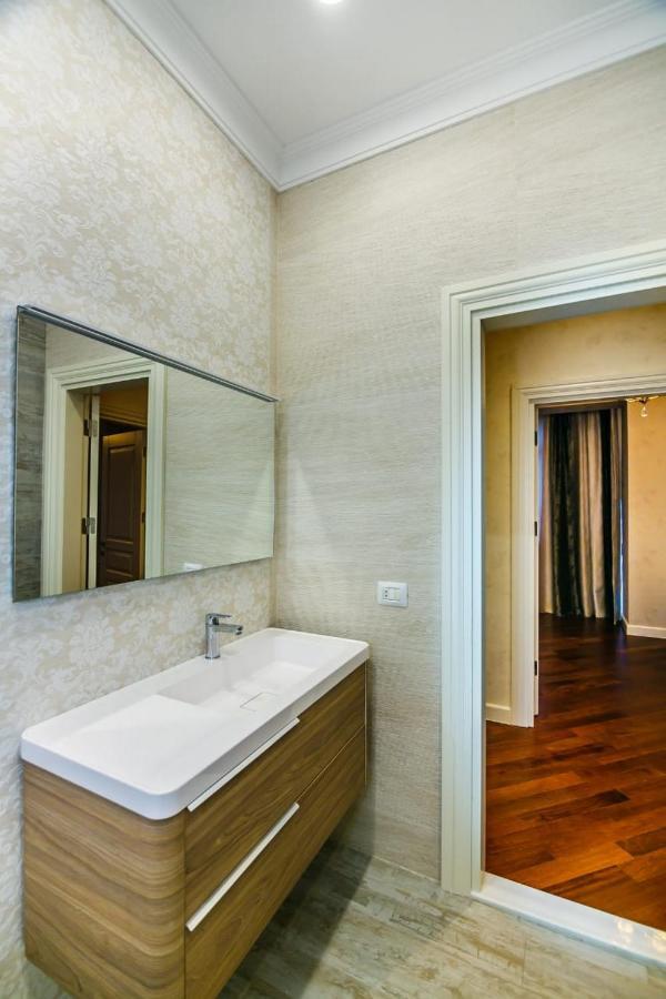 Lux Family Apartment In City Center باكو المظهر الخارجي الصورة