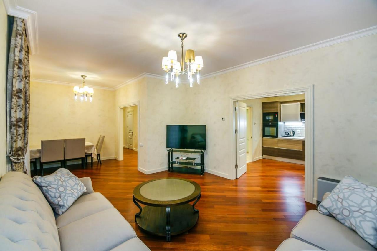 Lux Family Apartment In City Center باكو المظهر الخارجي الصورة