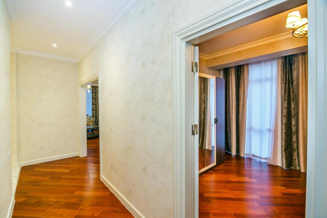 Lux Family Apartment In City Center باكو المظهر الخارجي الصورة