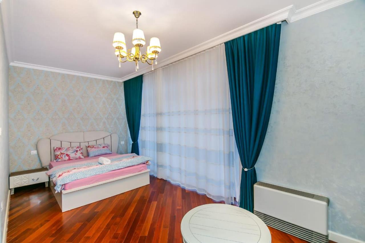 Lux Family Apartment In City Center باكو المظهر الخارجي الصورة
