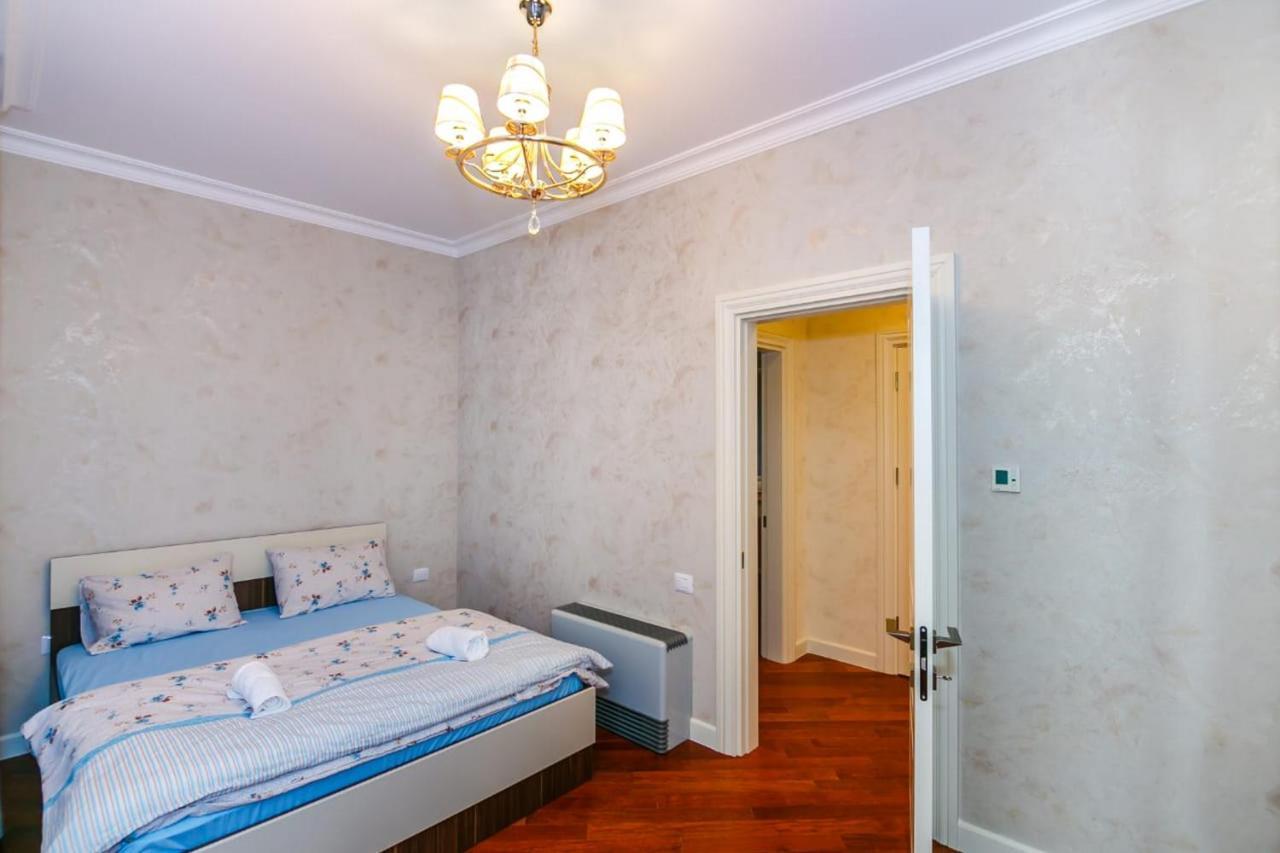Lux Family Apartment In City Center باكو المظهر الخارجي الصورة