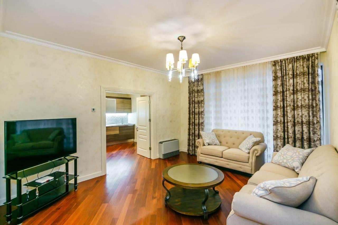 Lux Family Apartment In City Center باكو المظهر الخارجي الصورة